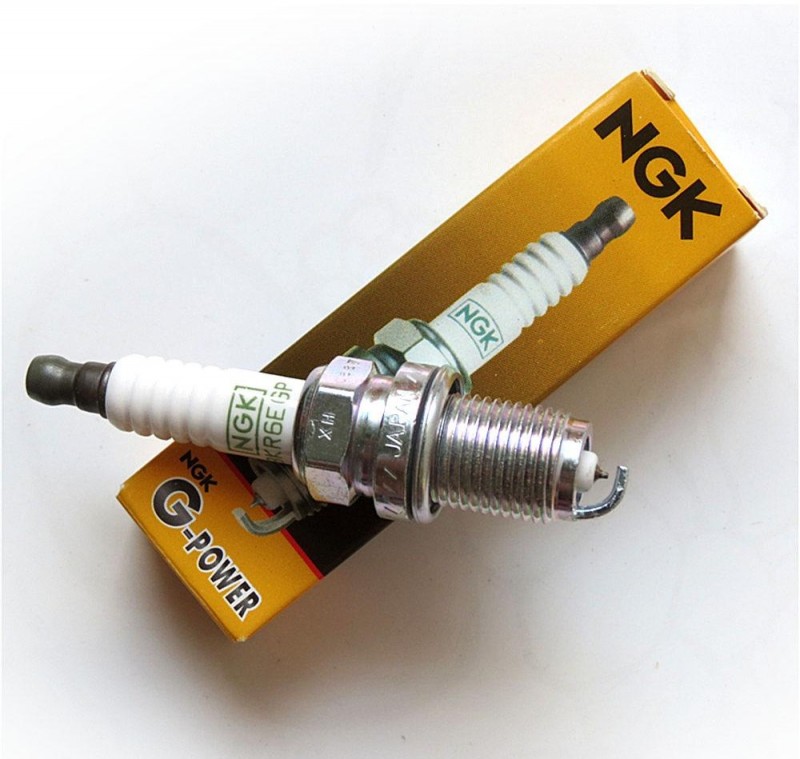 NGK 7092 PLATINUM SPARK PLUG